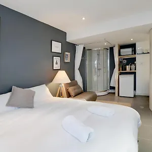  Apartment Modern Boho Studio - By My Getaways