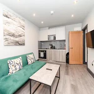  Apartment Centre Seafront 2 Bedrooms Flat Bn112shp01